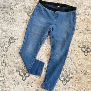 Old Navy stretch regular fit jeans